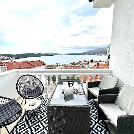 Apartments Imperium Trogir Extérieur photo